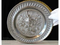 Farfurie de cositor, panou, Cavaler, Dragon, scut, 700 gr., baroc