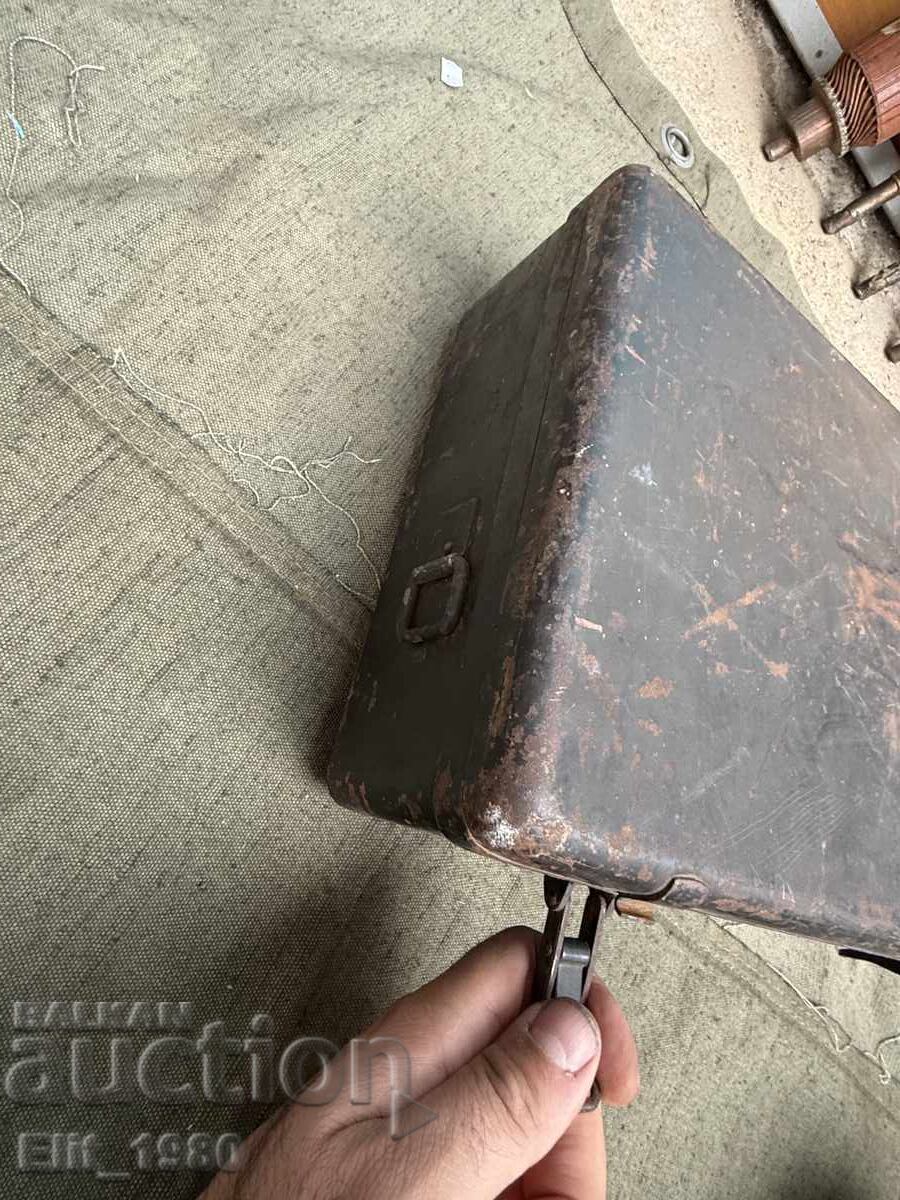 German metal box 1942 - 5 German metal box 1942 - 5