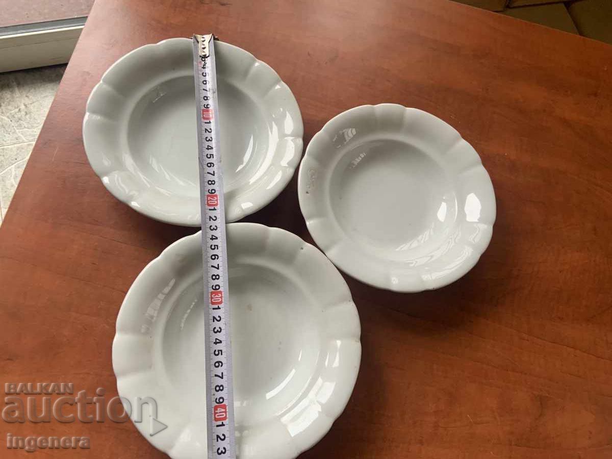 Πορσελάνινα Πιάτα Πιάτα από Σοσιαλιστική Βουλγαρία - 3 Τεμάχια με τιμή 16.00 BGN | € 8.18
