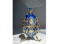 Кутия за бижута в стил Фаберже