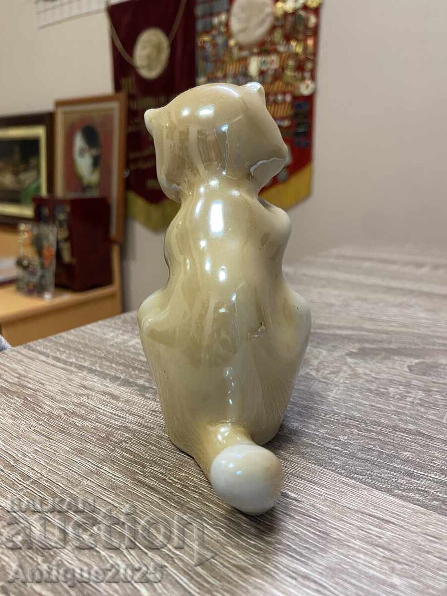 Figurină de porțelan „Pisică cu cană” cu preț € 25.00 | 48.90 BGN