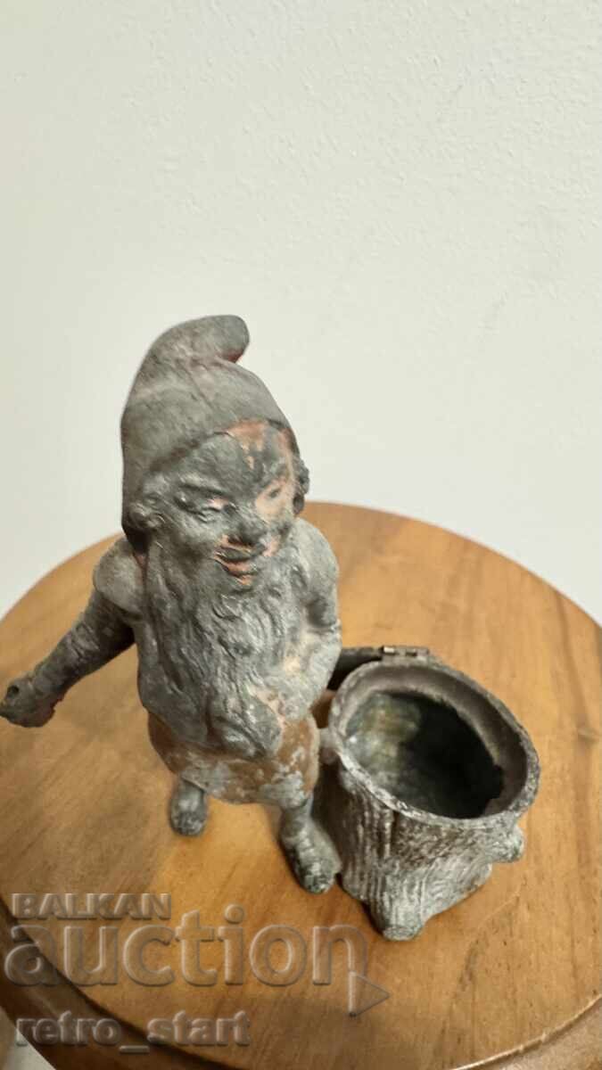 Old inkstand with price 35.00 BGN | € 17.90 Old inkstand with price 35.00 BGN | € 17.90