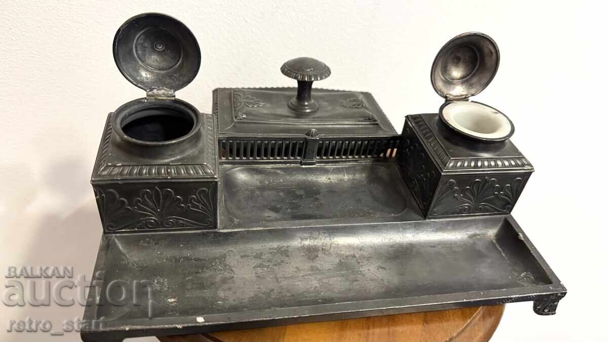 Стара мастилница с цена 40.00 лв. | € 20.45 Стара мастилница с цена 40.00 лв. | € 20.45