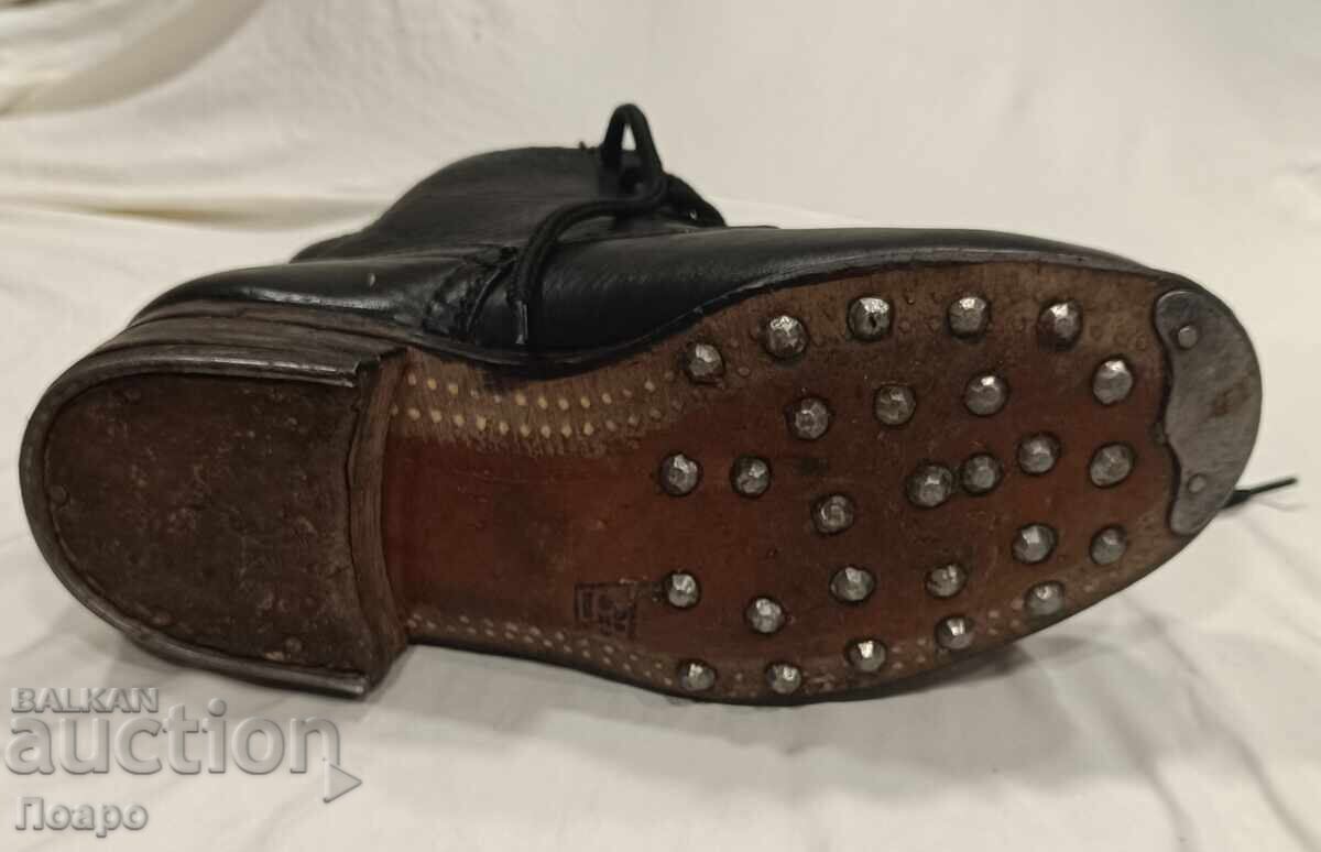 Παράδοση Στρατιωτικά παπούτσια, τσίγκινα! Τέλεια! Παράδοση Στρατιωτικά παπούτσια, τσίγκινα! Τέλεια!