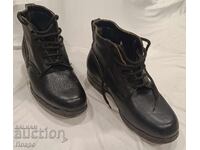 Στρατιωτικά παπούτσια, τσίγκινα! Τέλεια!