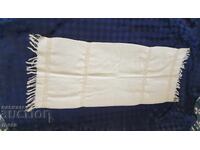 Prosop, batistă din țesătură fină de cânepă și ornamente brodate cu sârmă aurie