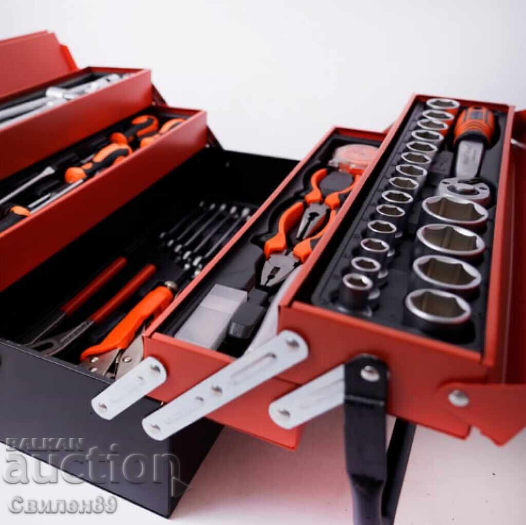 Auction  Tool set 147 pcs. in a metal suitcase