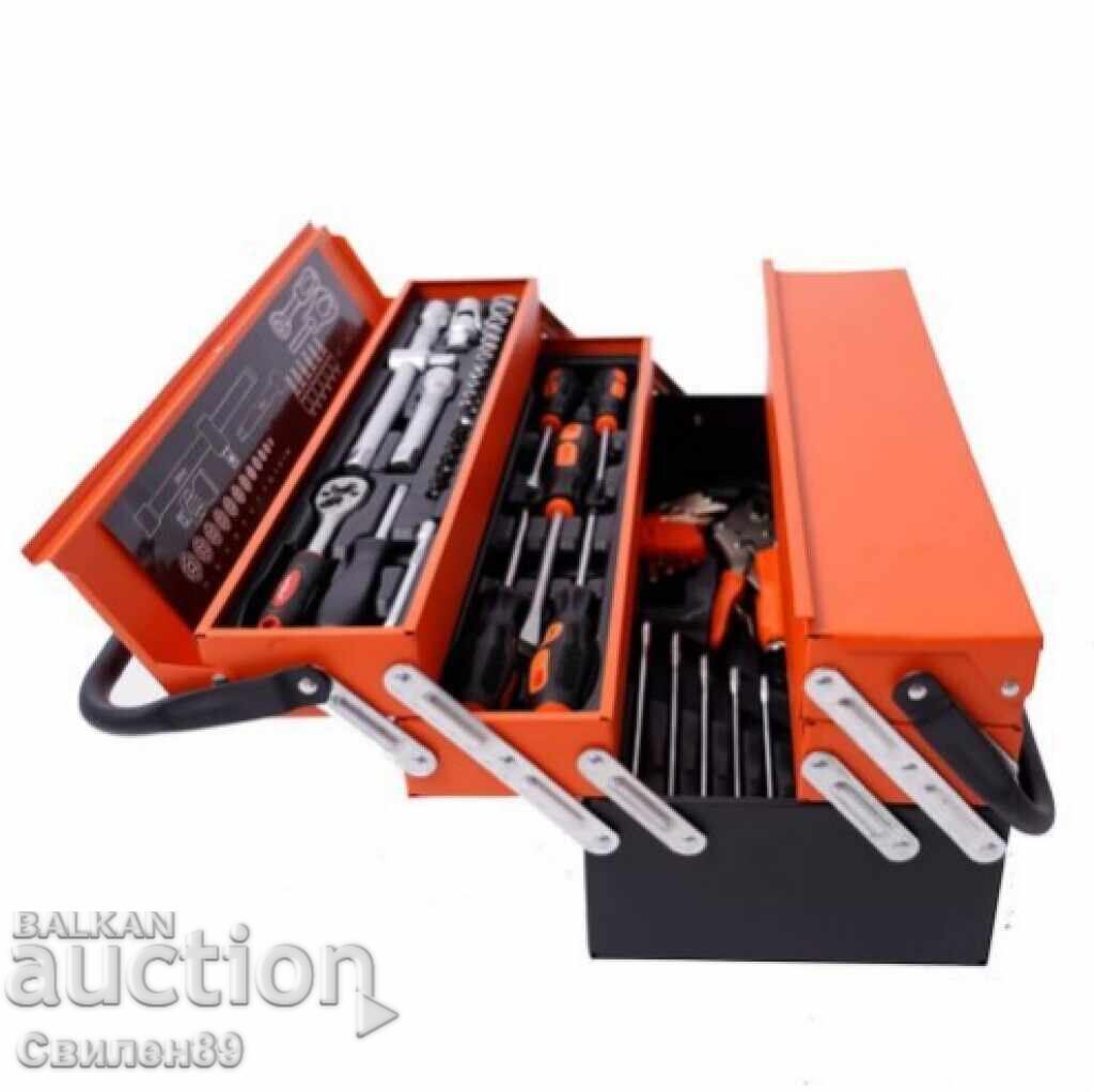 Delivery of Tool set 147 pcs. in a metal suitcase