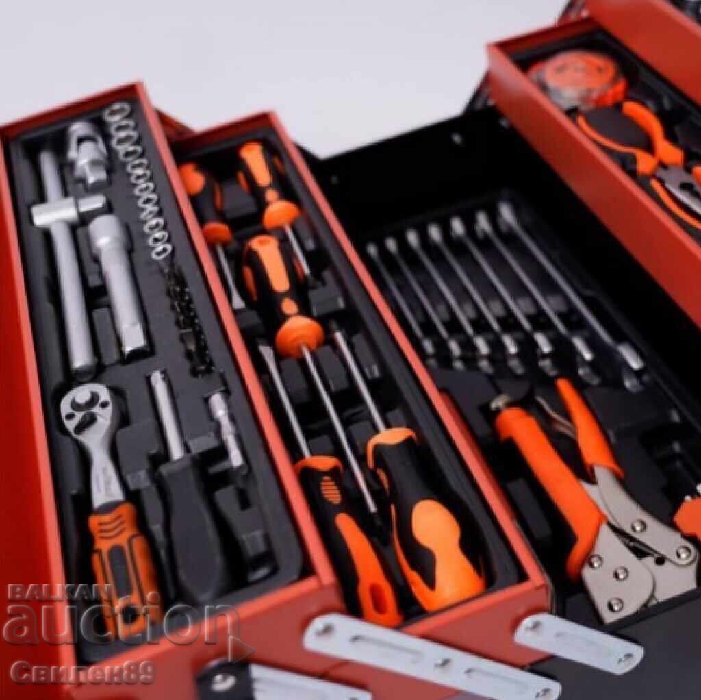 Tool set 147 pcs. in a metal suitcase - 5
