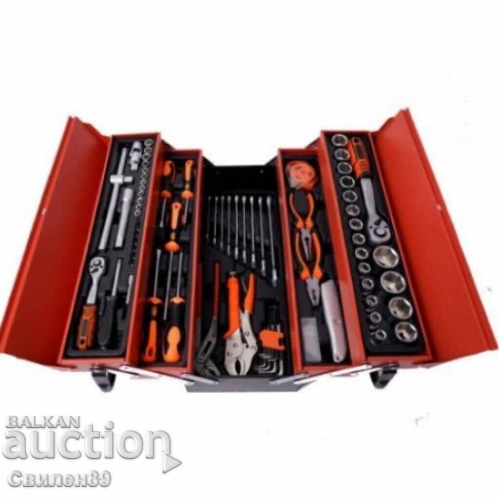 Tool set 147 pcs. in a metal suitcase