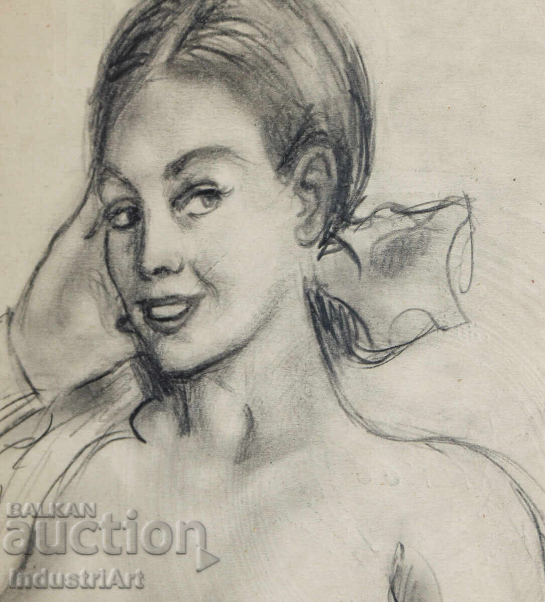 Delivery of Old beautiful pencil drawing female portrait nude body Delivery of Old beautiful pencil drawing female portrait nude body