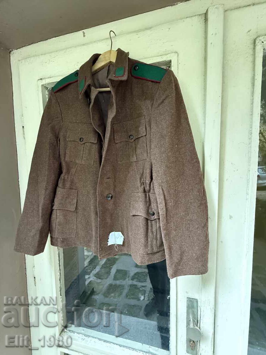 Licitație Jachetă grăniceri