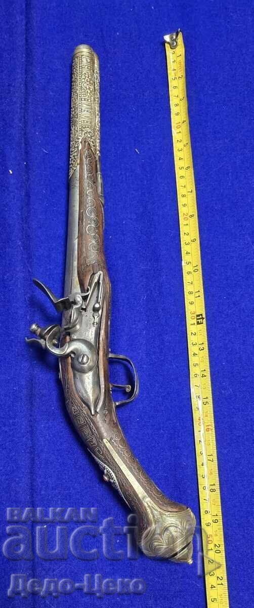 Pistol de cremene argintat Pistol de cremene argintat