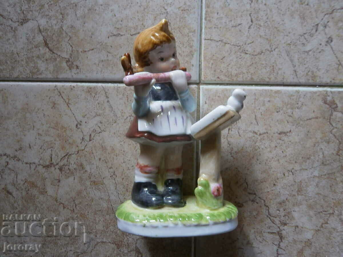 Porcelain figure 15 cm Porcelain figure 15 cm