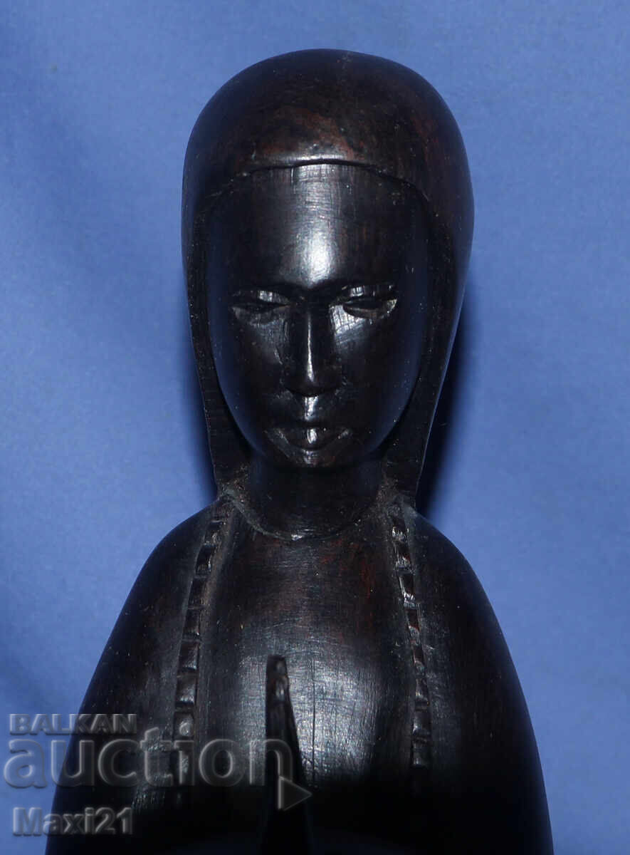 Аукцион Ръчно резбована дървена скулптура Света Богородица