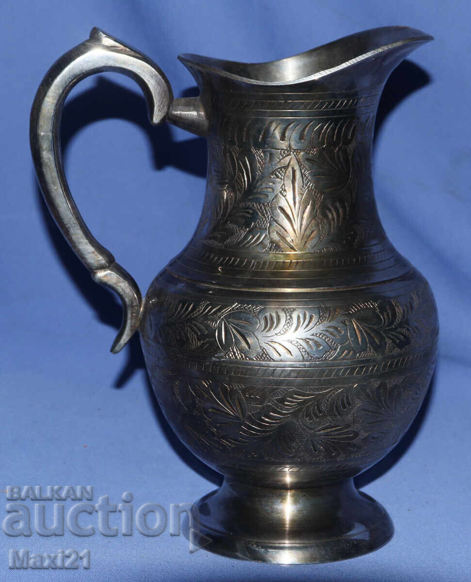 Παράδοση Ασημένια κανάτα vintage για σερβίρισμα