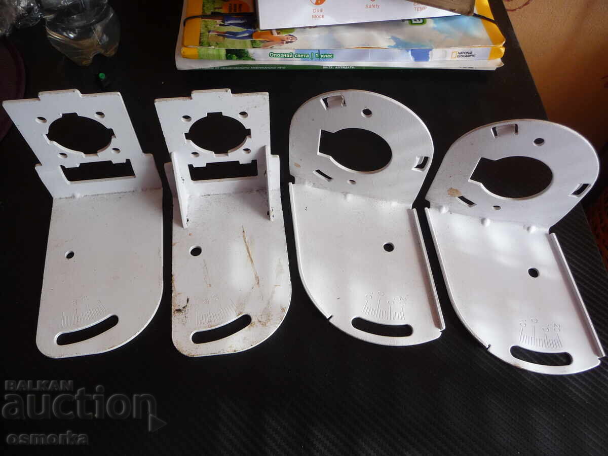 Metal brackets, solid, exterior mounting, 4 pieces, BZC with price 0.01 BGN | € 0.01 Metal brackets, solid, exterior mounting, 4 pieces, BZC with price 0.01 BGN | € 0.01