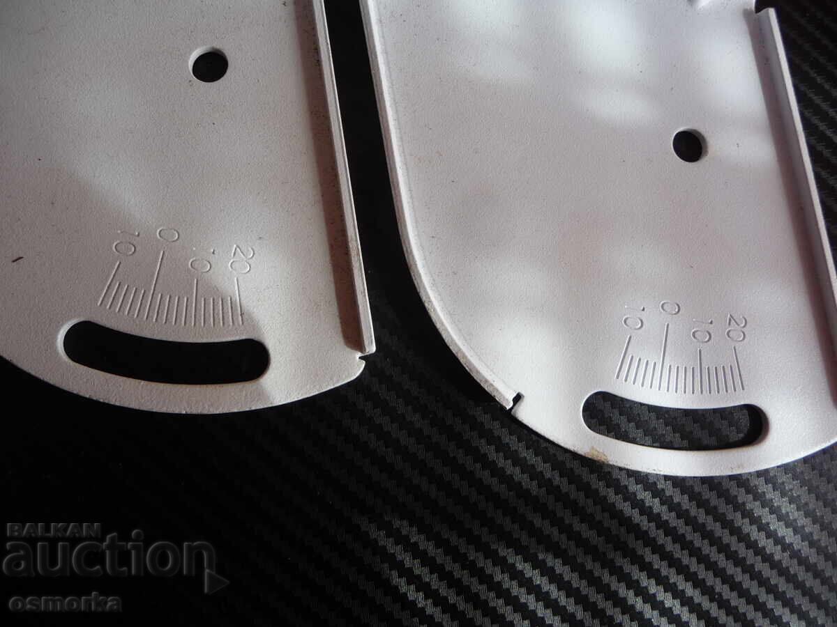 Auction Metal brackets, solid, exterior mounting, 4 pieces, BZC Auction Metal brackets, solid, exterior mounting, 4 pieces, BZC