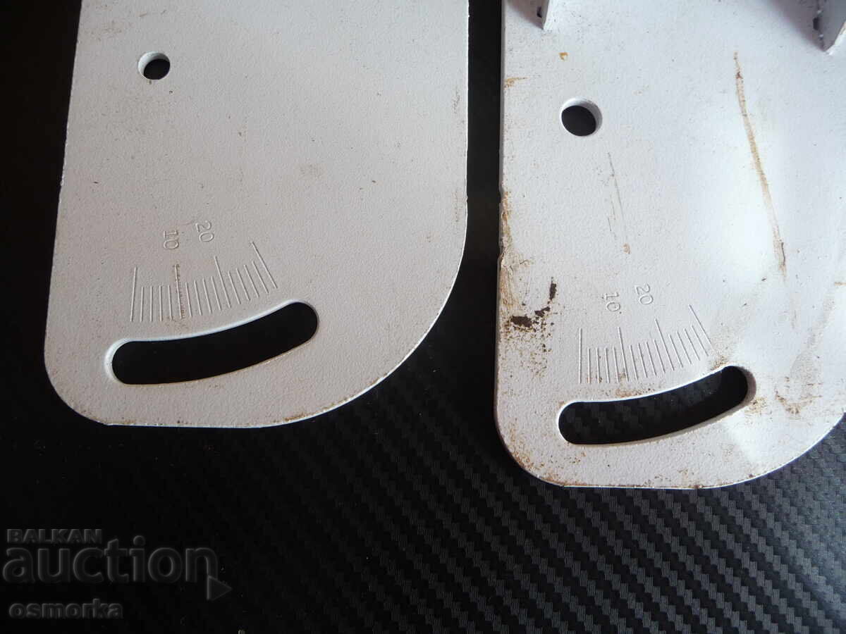 Delivery of Metal brackets, solid, exterior mounting, 4 pieces, BZC Delivery of Metal brackets, solid, exterior mounting, 4 pieces, BZC