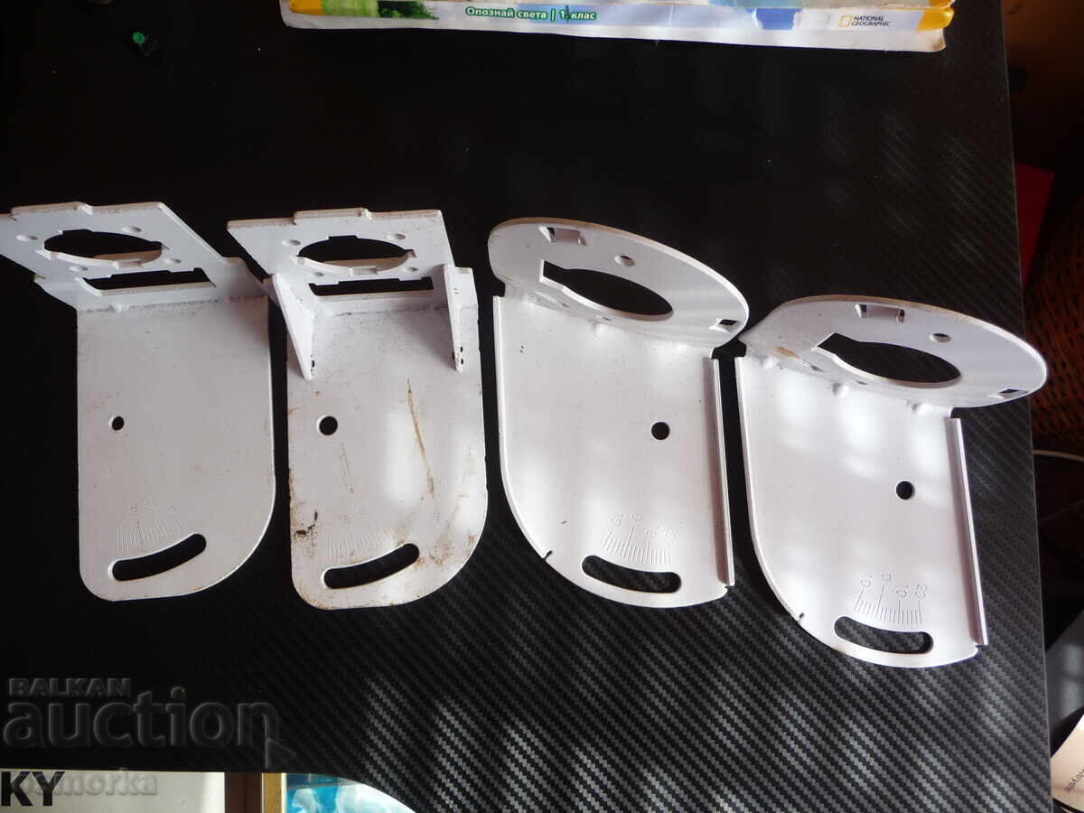 Metal brackets, solid, exterior mounting, 4 pieces, BZC Metal brackets, solid, exterior mounting, 4 pieces, BZC