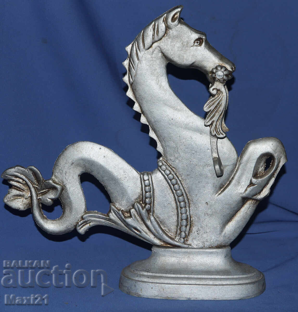 Delivery of Handmade metal sculpture horse