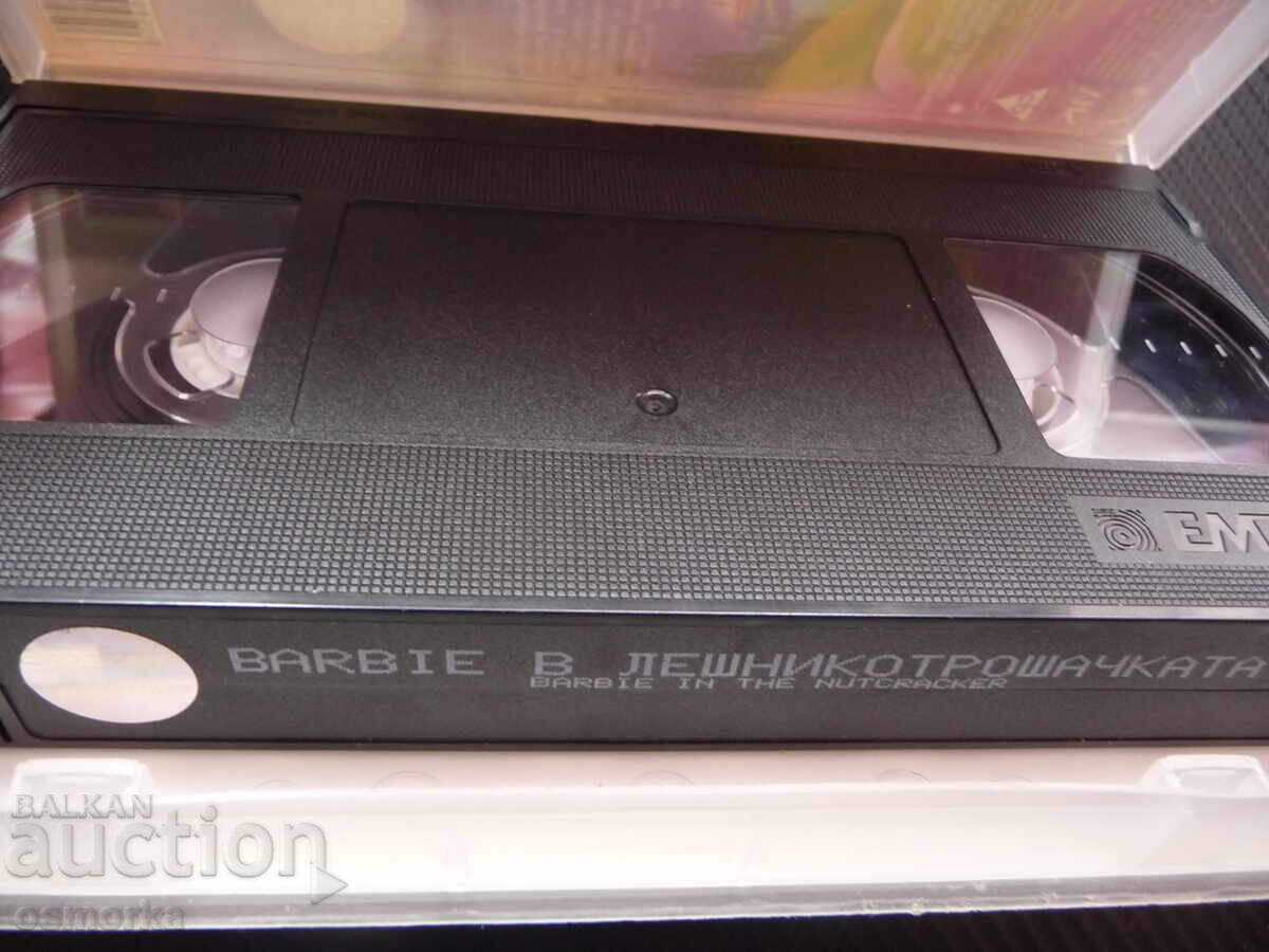 Barbie în Spărgătorul de Nuci VHS film prima Barbie sclipitoare păpușă cu preț 10.00 BGN | € 5.11