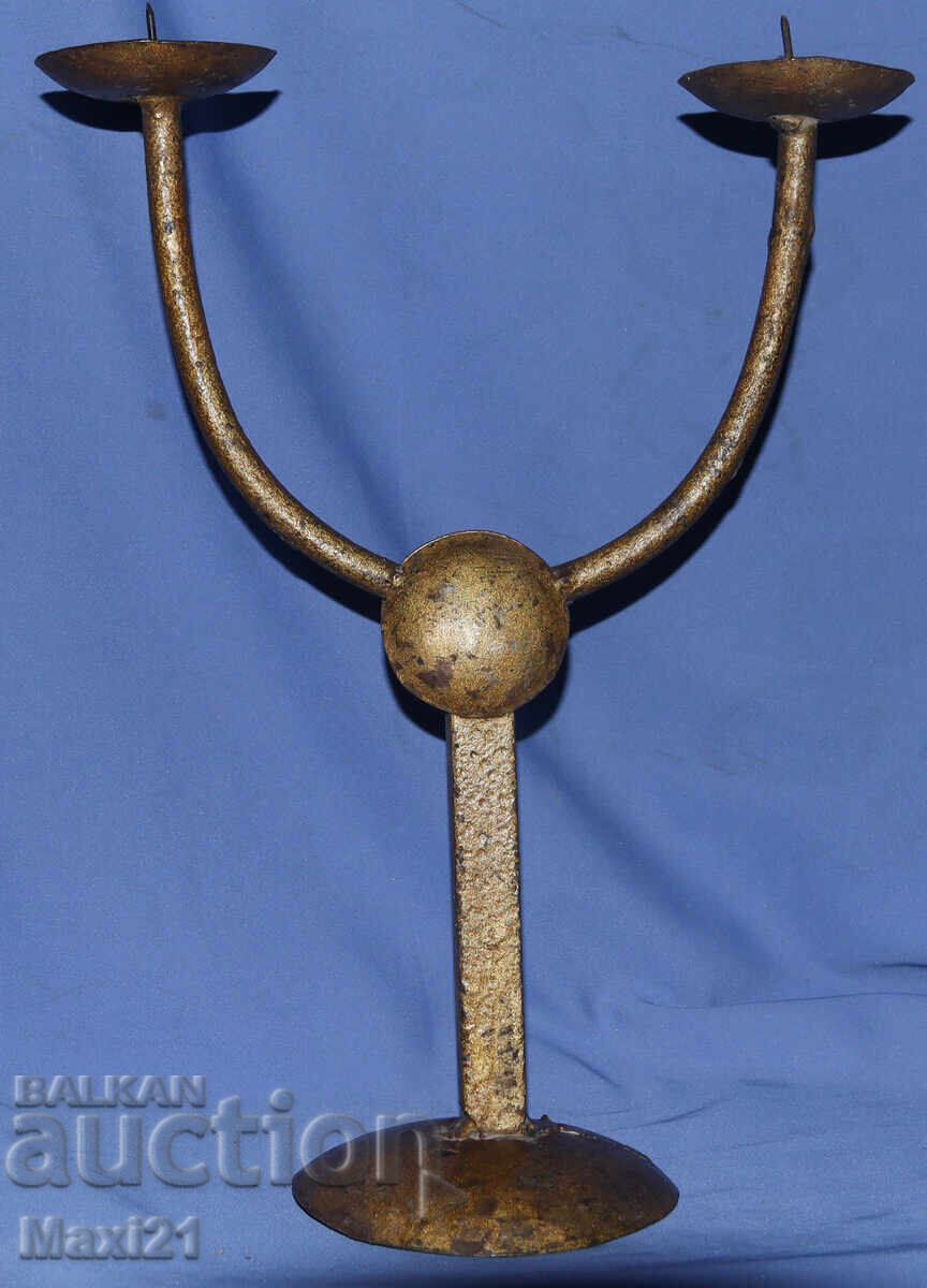 Sfeșnic metalic mare, lucrat manual