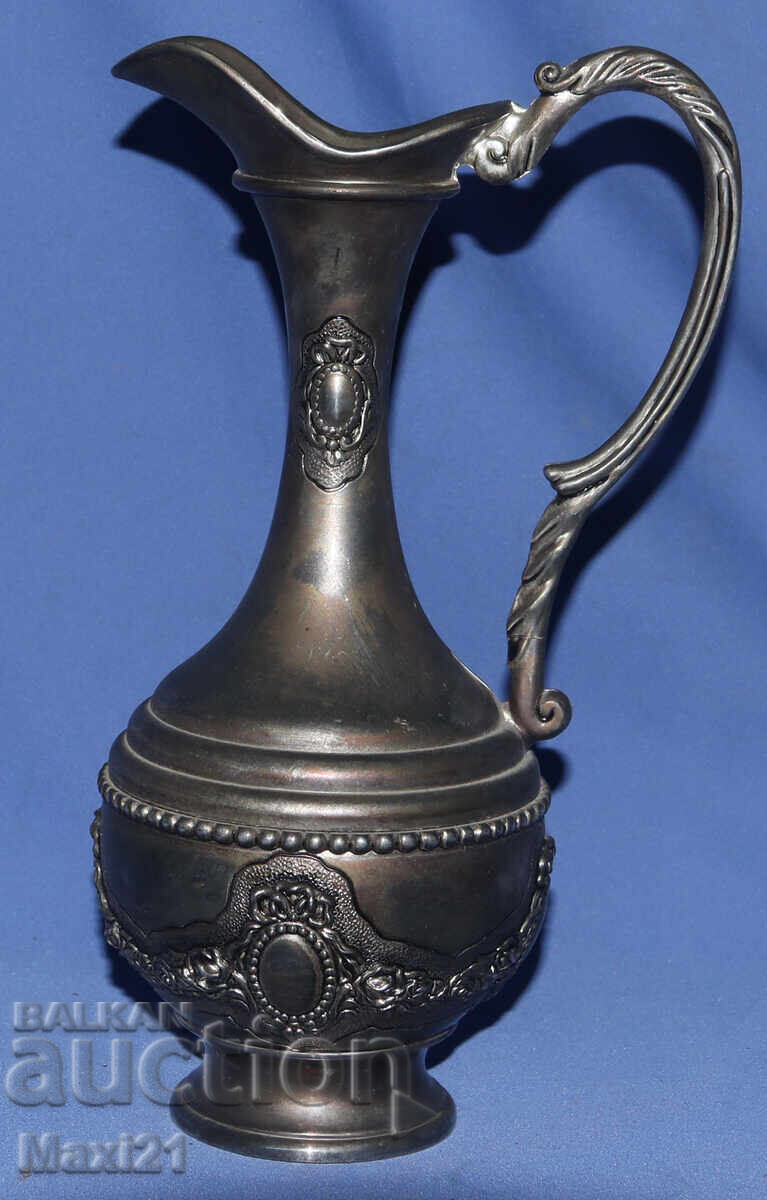 Ασημένια κανάτα vintage για σερβίρισμα