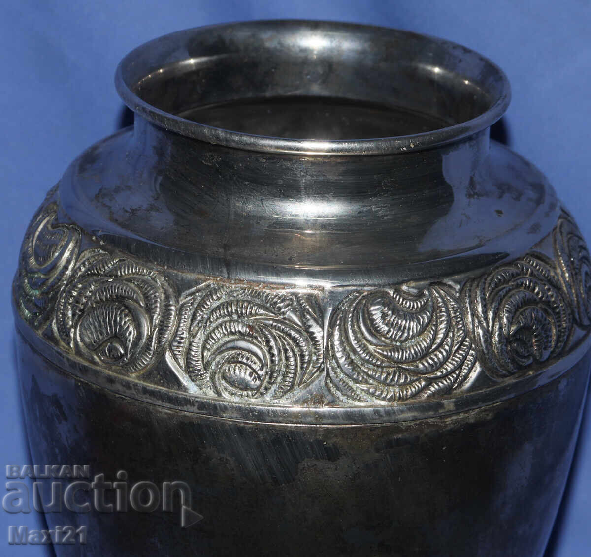 Доставка на Винтидж посребрена ваза за цветя