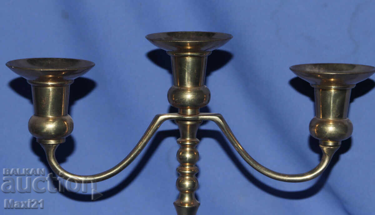 Δημοπρασία Στιβαρό μπρούτζινο κηροπήγιο