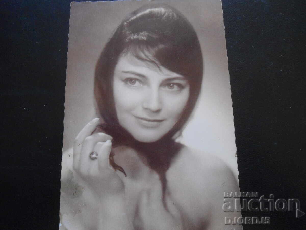 Nevena Kokanova, Παλιά κάρτα