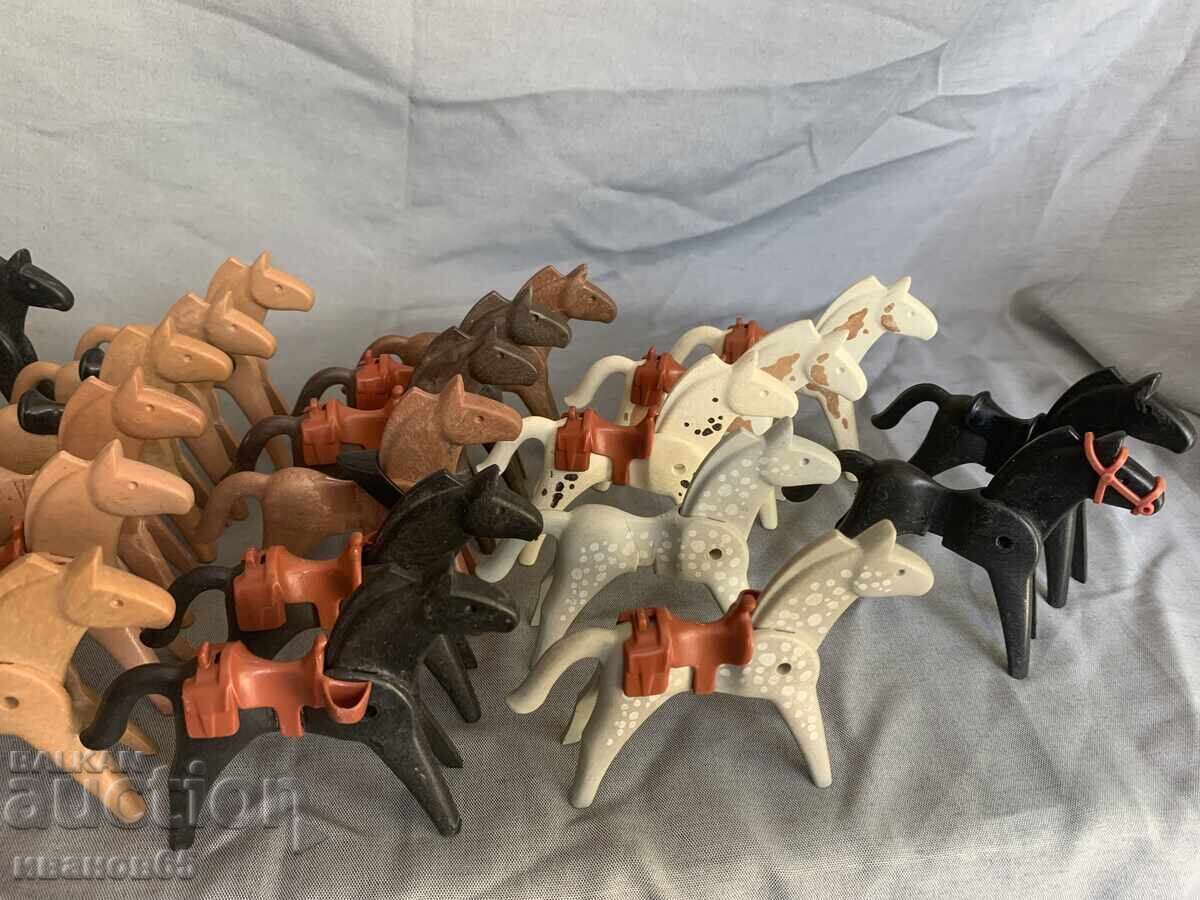 Λοτ Playmobil 25 αλόγων με σέλα / geobra 1974 με τιμή 100.00 BGN | € 51.13