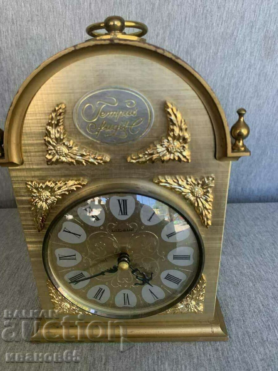 επιτραπέζιο ρολόι με τιμή 40.00 BGN | € 20.45 επιτραπέζιο ρολόι με τιμή 40.00 BGN | € 20.45