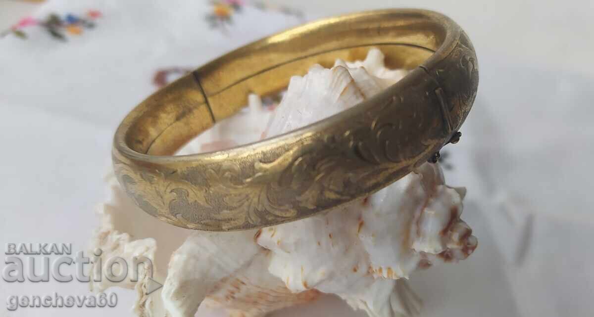 Delivery of Vintage engraved bracelet gold-plated-doublé Delivery of Vintage engraved bracelet gold-plated-doublé