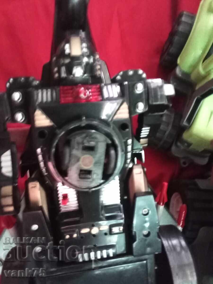 Δημοπρασία Ολόκληρη παρτίδα αυτοκινήτων, αεροπλάνων που μετατρέπονται σε ρομπότ και άλλα