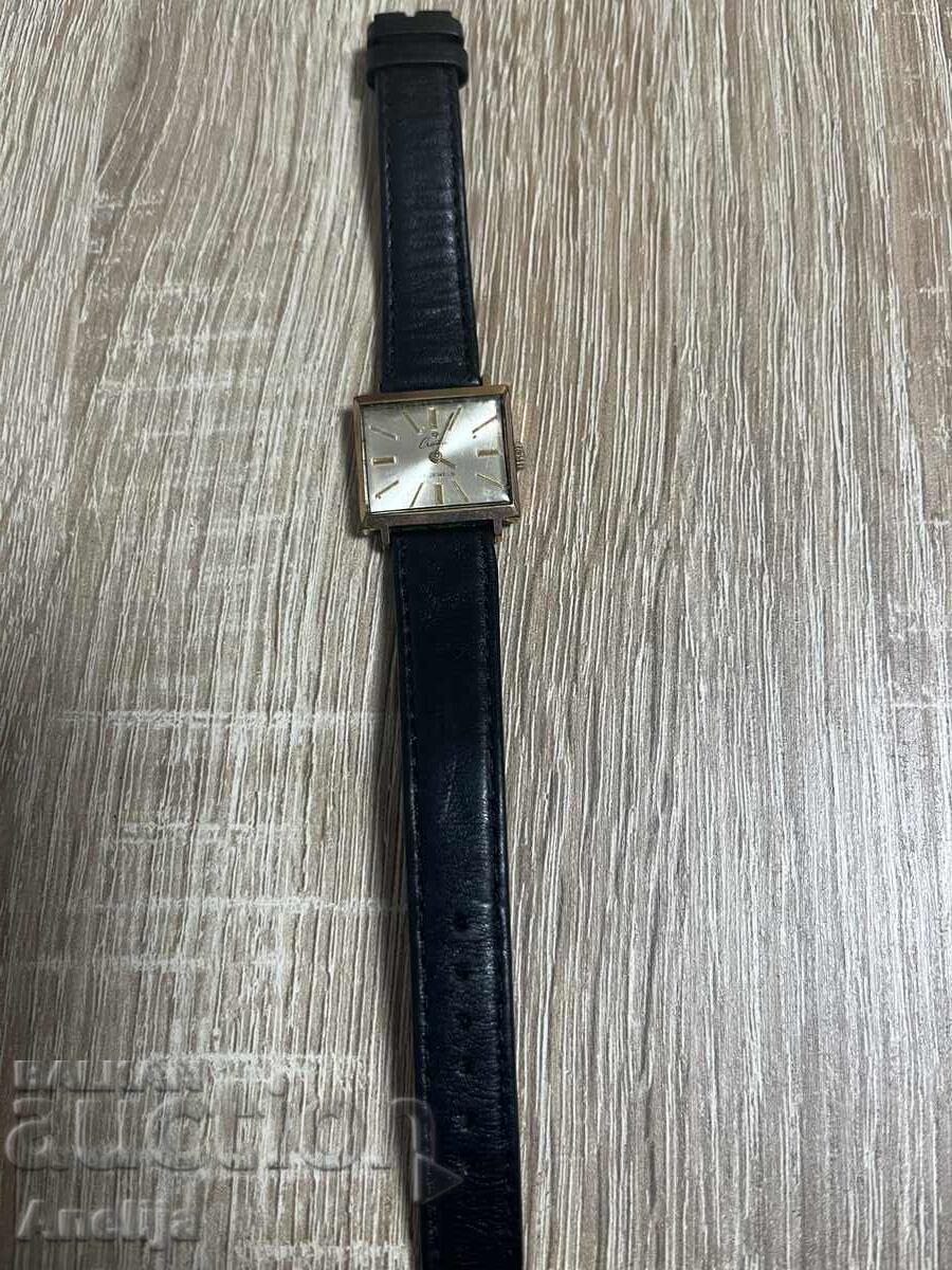 Дамски часовник швейцарски