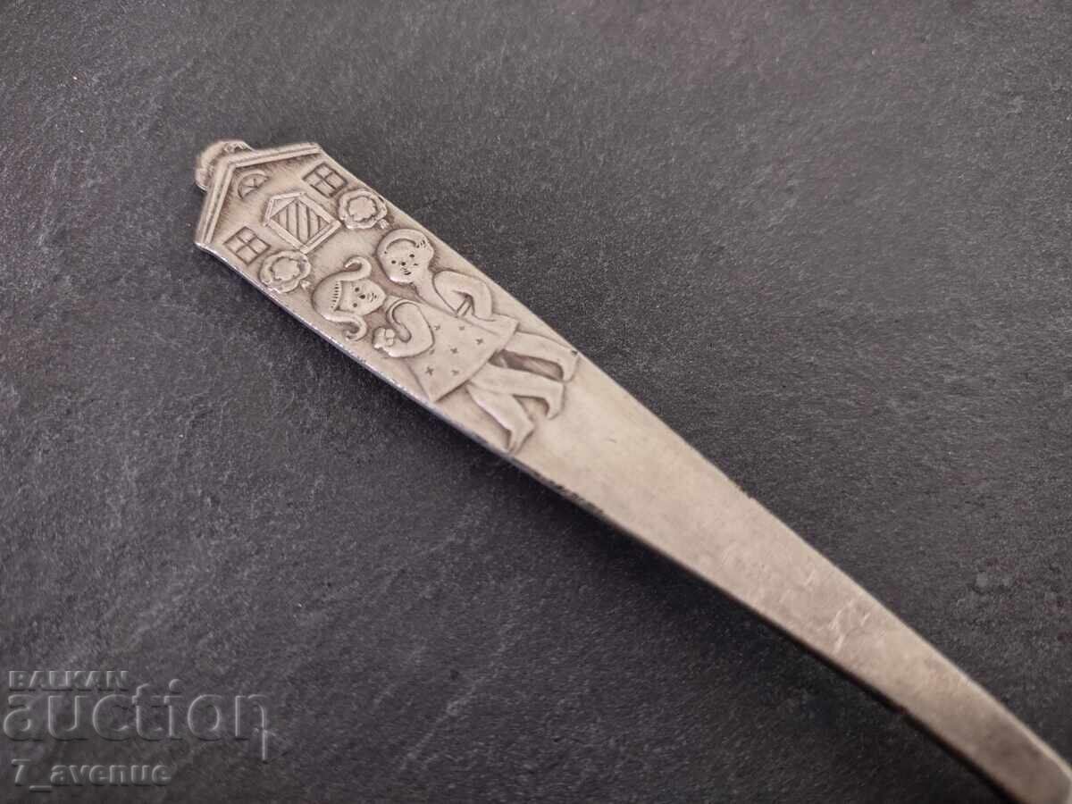 Furculiță pentru copii, de colecție 10.10.25 cu preț 11.00 BGN | € 5.62