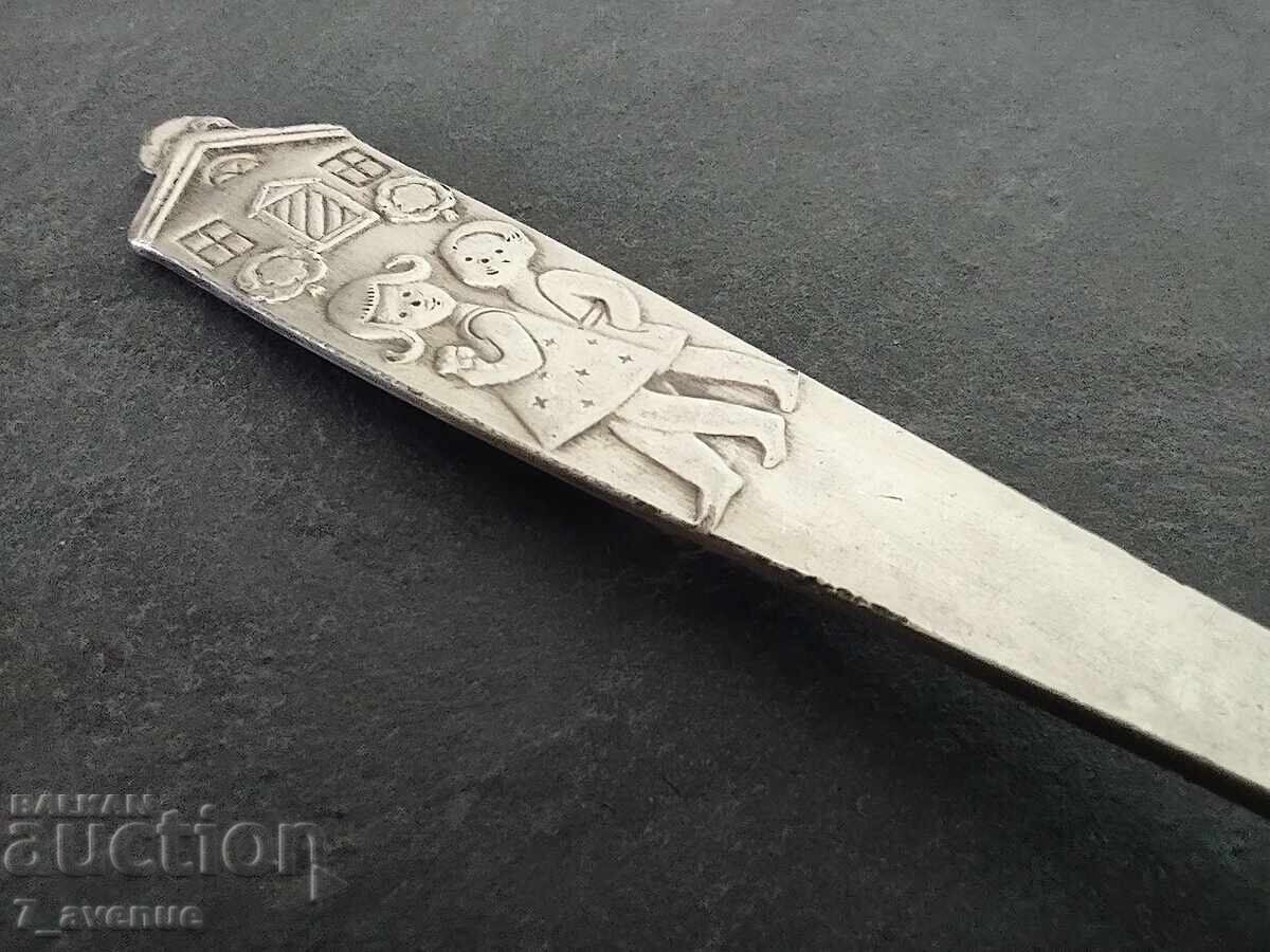 Licitație Furculiță pentru copii, de colecție 10.10.25