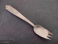 Furculiță pentru copii, de colecție 10.10.25