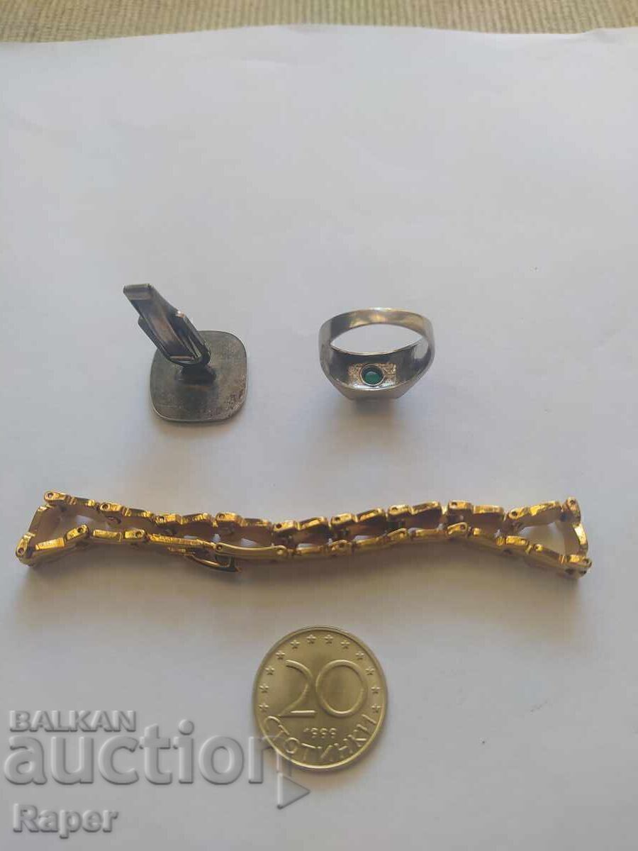 Bijuterii vechi cu preț € 30.00 | 58.67 BGN