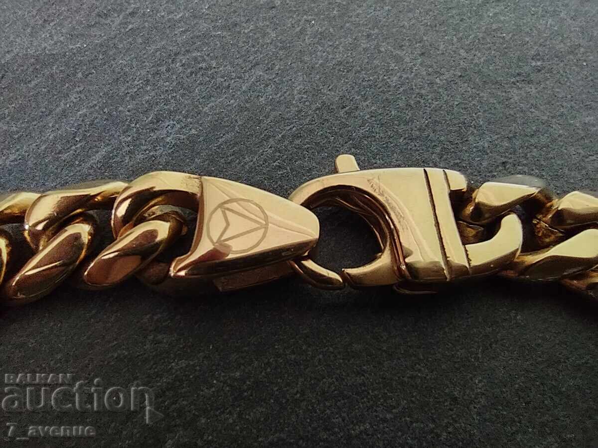 Brățară bărbați, masivă elegantă marcată 10.10.25 cu preț 99.00 BGN | € 50.62 Brățară bărbați, masivă elegantă marcată 10.10.25 cu preț 99.00 BGN | € 50.62