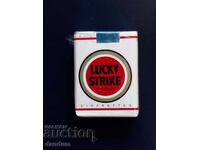 Unopened pack Lucky Strike 1970