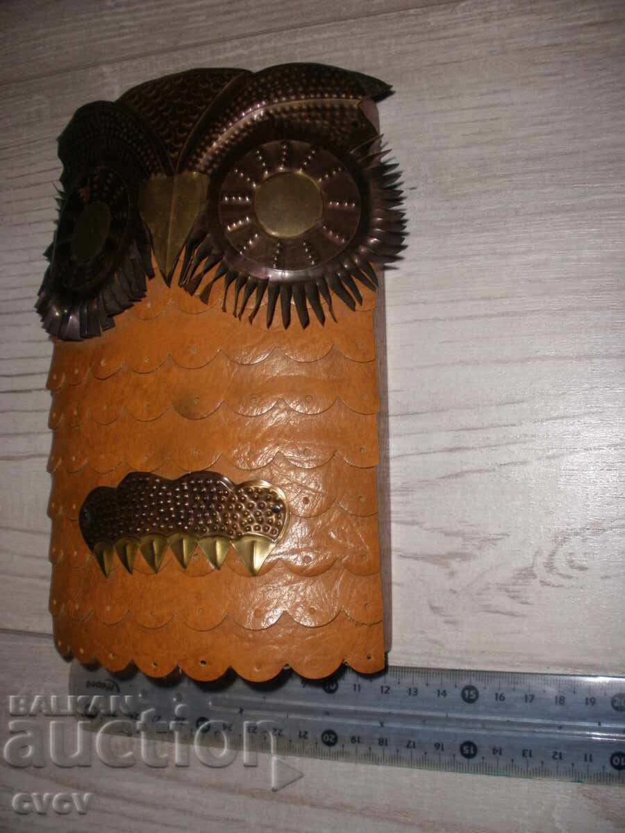 Κασέτα, Κουκουβάγια - ξύλο, δέρμα και μέταλλο - Β.Ζ.Τ με τιμή 4.10 BGN | € 2.10 Κασέτα, Κουκουβάγια - ξύλο, δέρμα και μέταλλο - Β.Ζ.Τ με τιμή 4.10 BGN | € 2.10