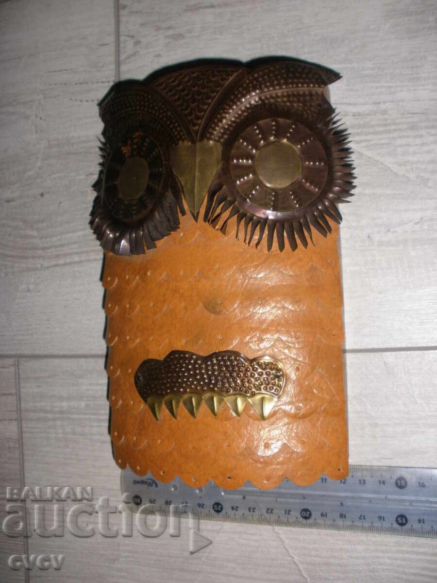 Δημοπρασία Κασέτα, Κουκουβάγια - ξύλο, δέρμα και μέταλλο - Β.Ζ.Τ Δημοπρασία Κασέτα, Κουκουβάγια - ξύλο, δέρμα και μέταλλο - Β.Ζ.Τ