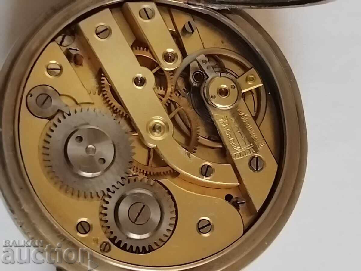 Licitație Omega - Ceas de buzunar vintage de 100 de ani convertit în ceas de mână Licitație Omega - Ceas de buzunar vintage de 100 de ani convertit în ceas de mână