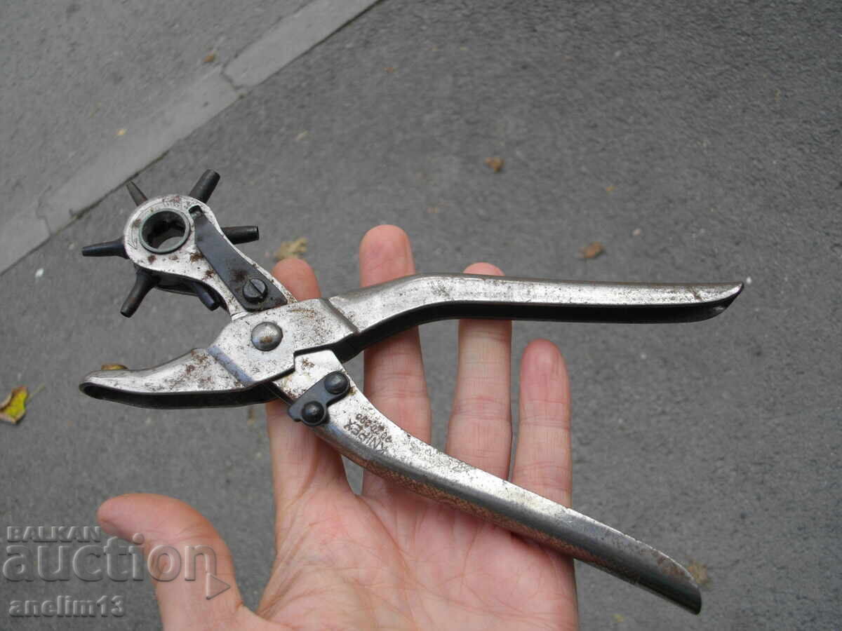 CLEȘTI ZAMBA VECHI ZAMBA cu preț 30.00 BGN | € 15.34