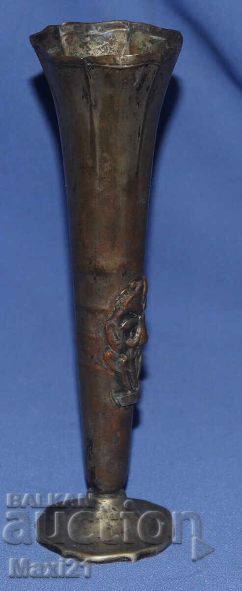 Доставка на Стара Австрийска посребрена декоративна вазичка Доставка на Стара Австрийска посребрена декоративна вазичка