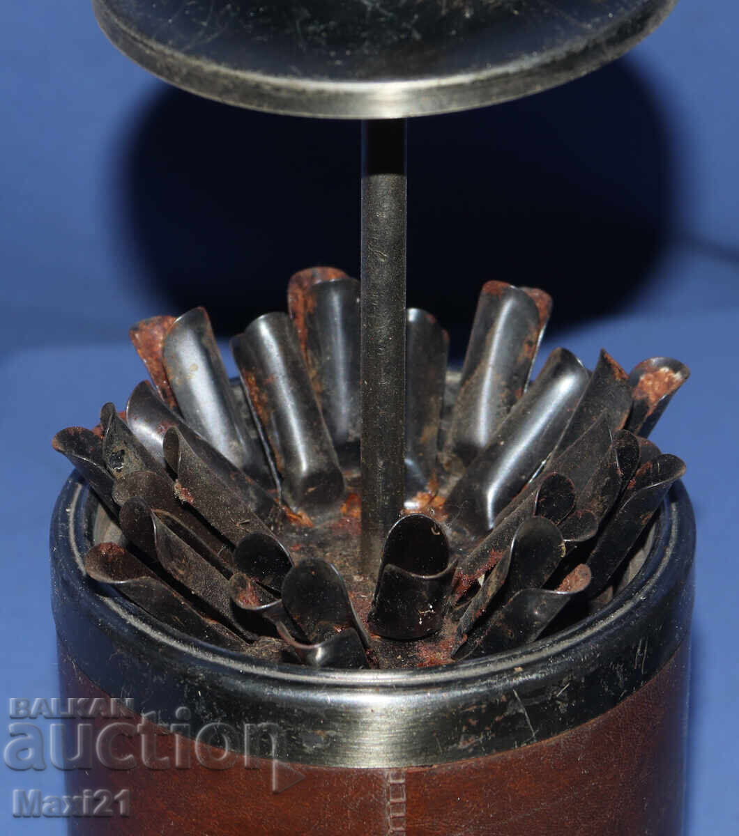 Old decorative cigarette box metal leather - 7