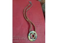 Αρχαίο κολιέ με σμάλτο