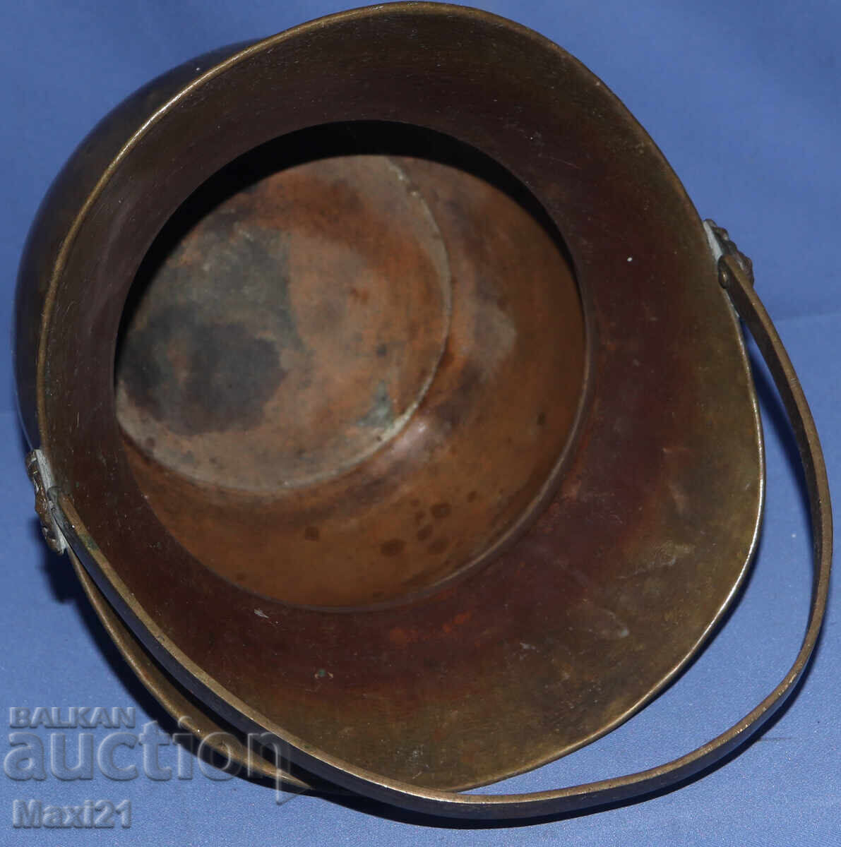 Antique brass coal scuttle - 6